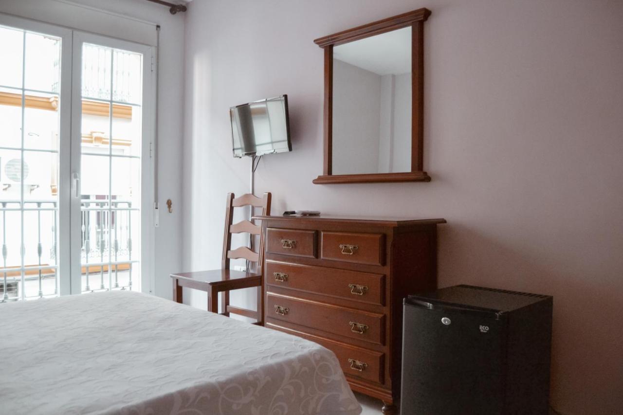 Hotel La Morena Фуeнхирола Екстериор снимка