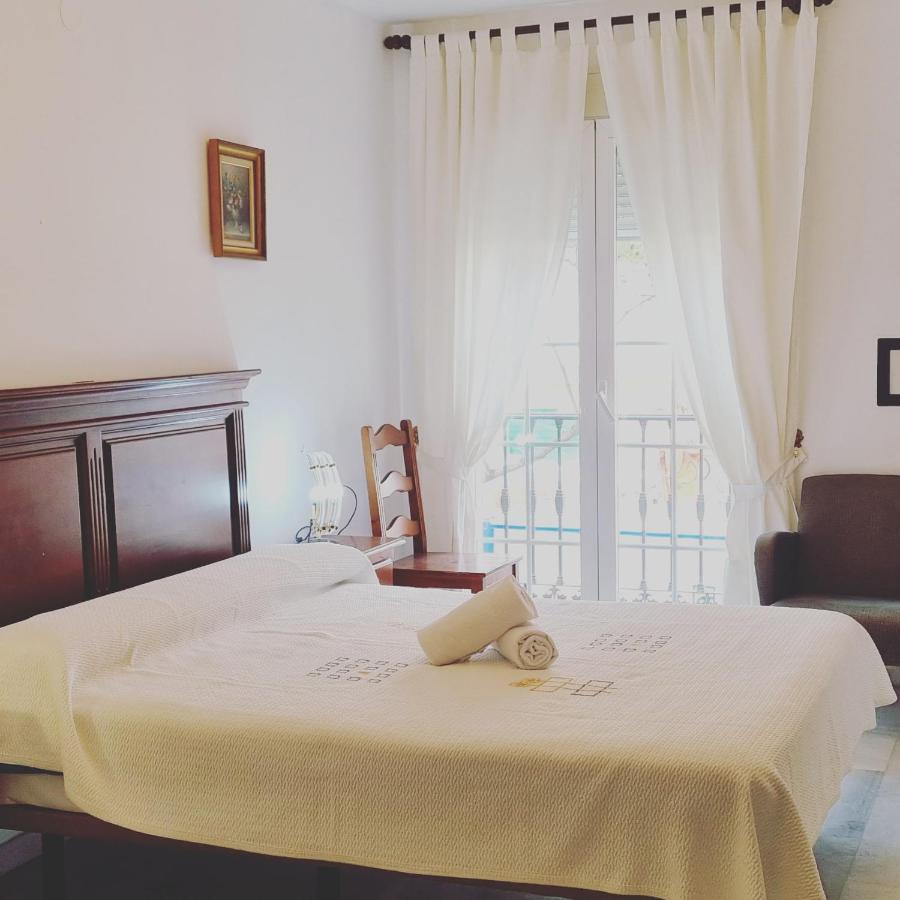 Hotel La Morena Фуeнхирола Екстериор снимка
