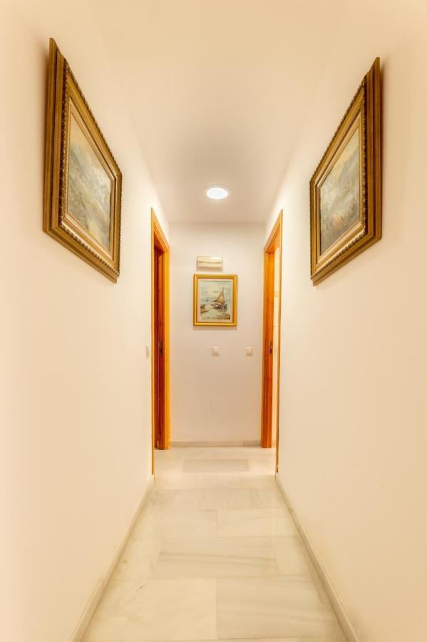 Hotel La Morena Фуeнхирола Екстериор снимка