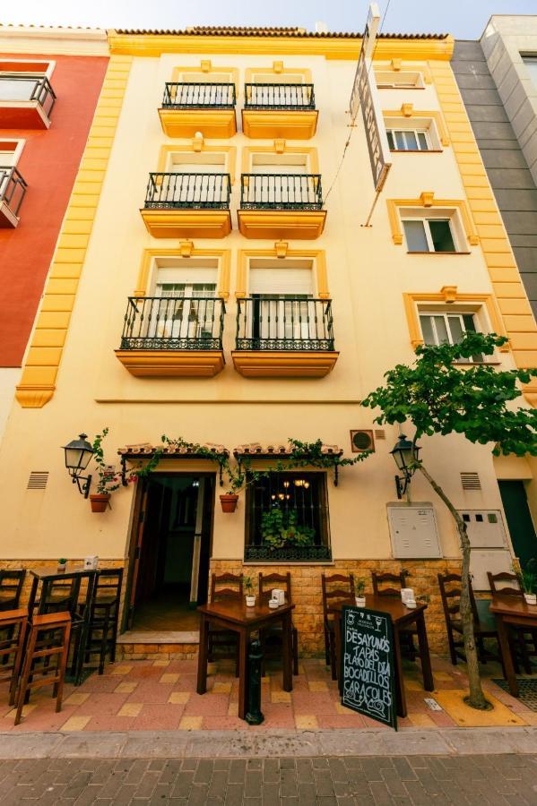 Hotel La Morena Фуeнхирола Екстериор снимка